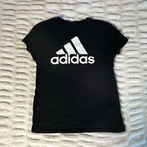 adidas ★ women's essentials logo tee